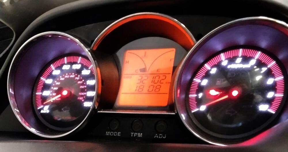 Kymco Downtown 300i ABS (2009 - 17) (4)