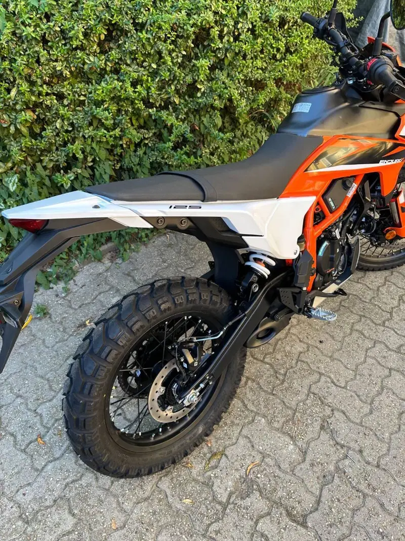 KTM 125 Enduro R (2025 - 26) (4)
