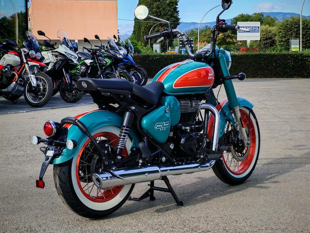 Royal Enfield Classic 350 (2021 - 25) (2)