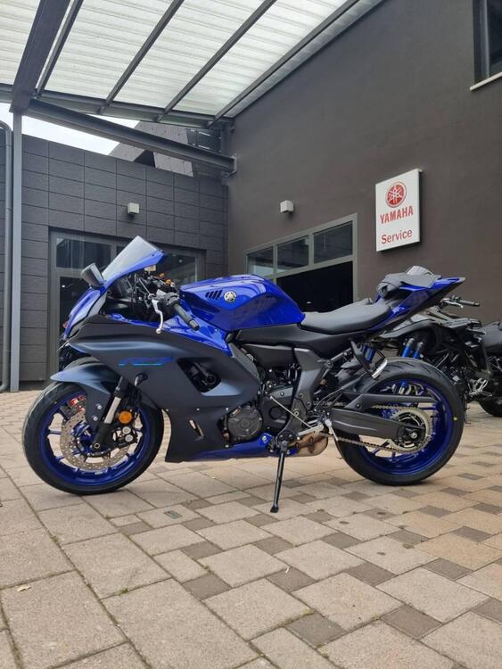 Yamaha YZF R7 (2021 - 25)