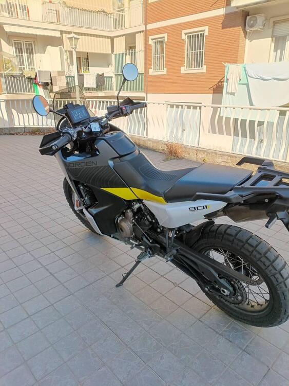 Husqvarna Norden 901 (2022 - 25) (3)