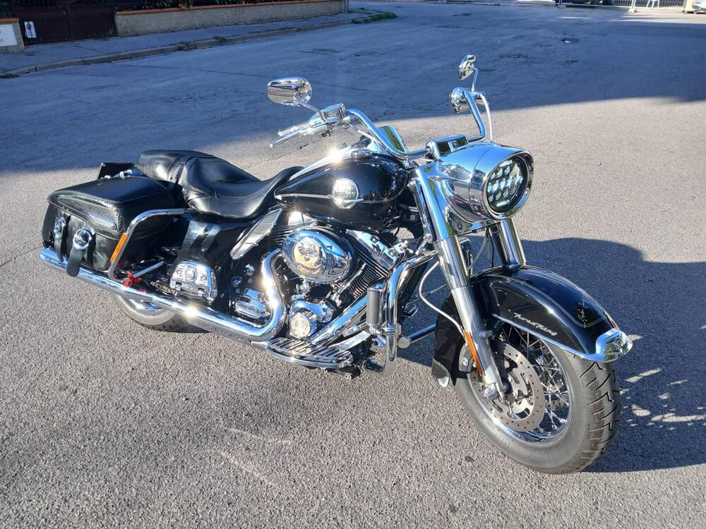 Harley-Davidson 1690 Road King (2008 - 09) - FLHR (4)