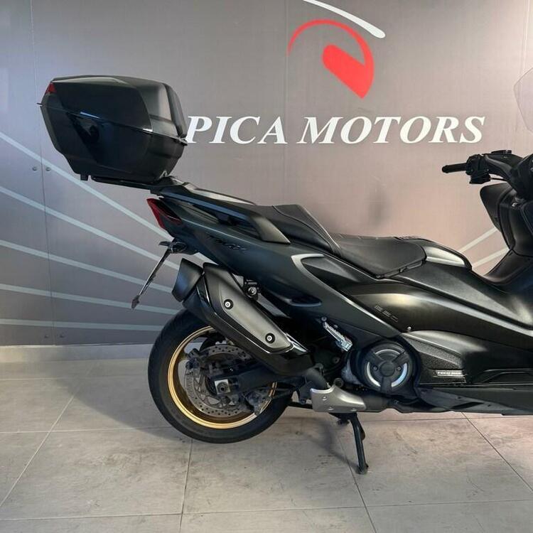 Yamaha T-Max 560 Tech Max (2021) (2)