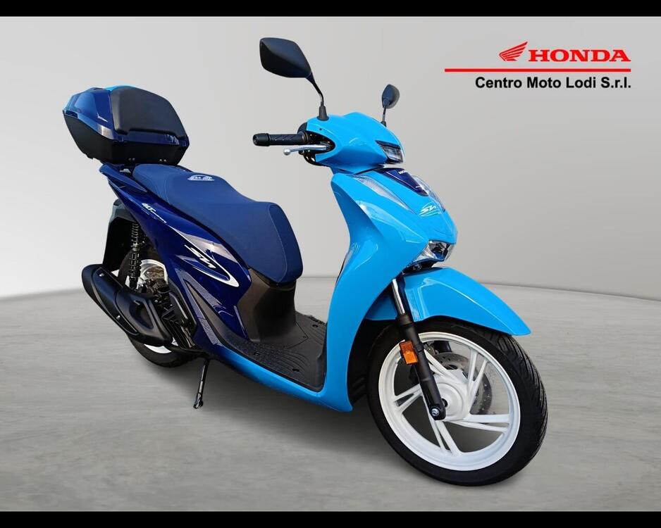 Honda SH 125 (2000 - 04) (2)