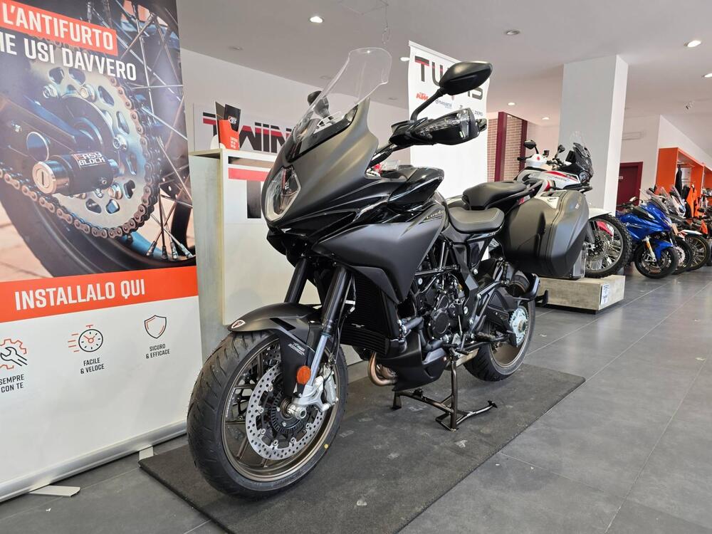 MV Agusta Turismo Veloce 800 Lusso SCS (2021 - 25) (4)