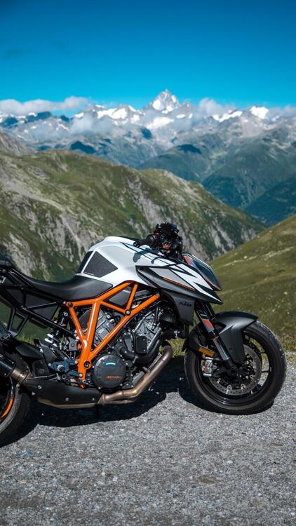KTM 1290 Super Duke R (2019) (5)