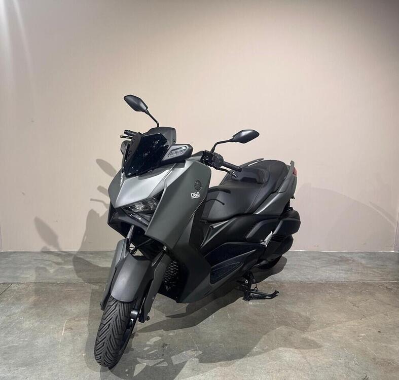Yamaha X-Max 300 (2025) (2)
