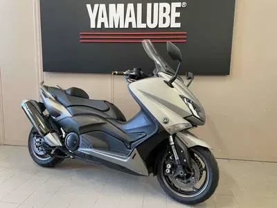 Yamaha T-Max 530 ABS (2015 - 17) usata