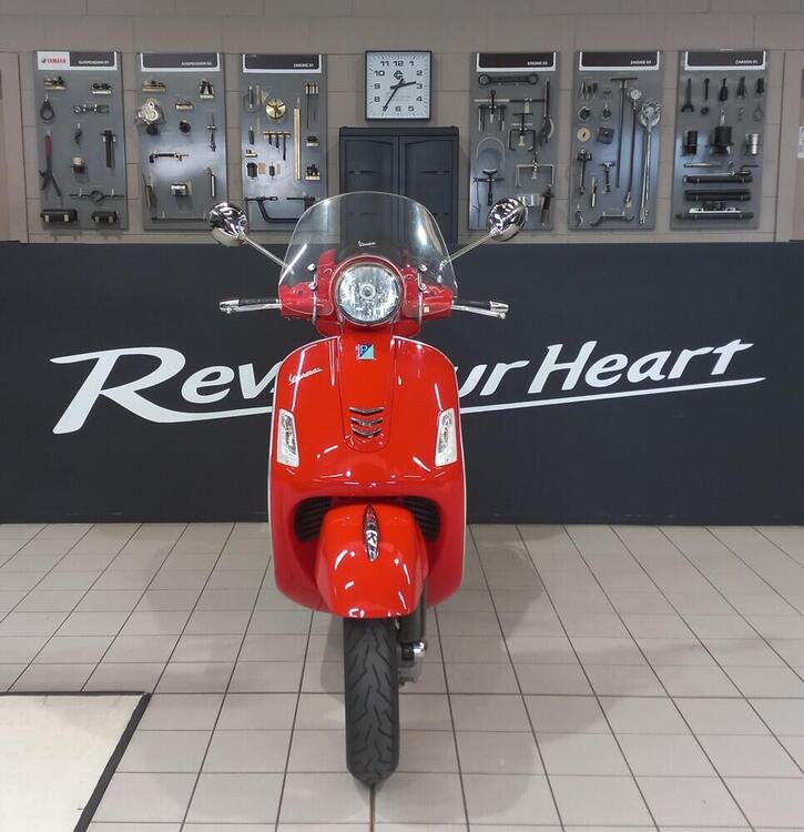 Vespa GTS 300 Super (2017 - 18) (3)