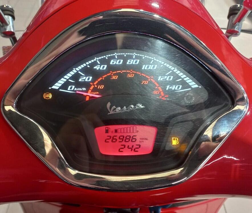 Vespa GTS 300 Super (2017 - 18) (4)