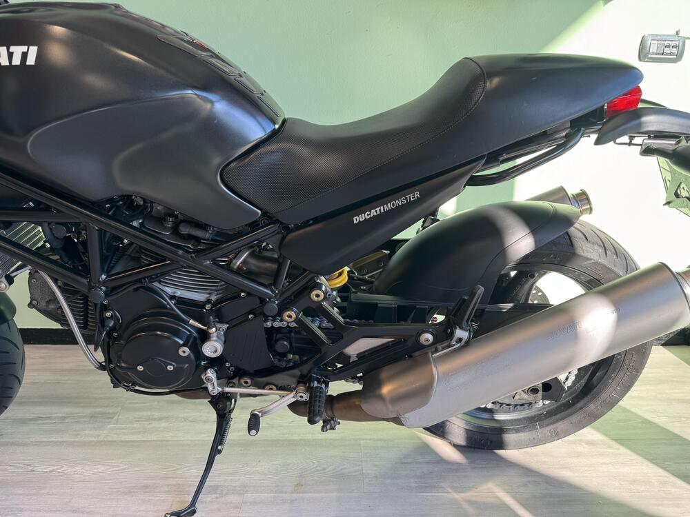 Ducati Monster 695 (2006 - 08) (4)