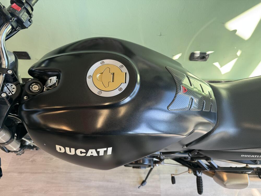 Ducati Monster 695 (2006 - 08) (5)