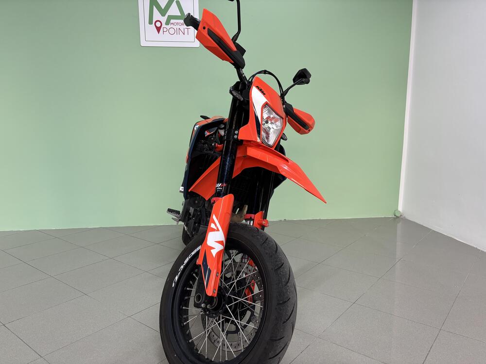 KTM 690 SMC R (2023 - 25) (4)