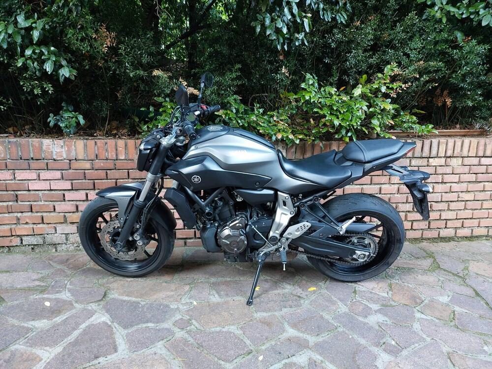 Yamaha MT-07 ABS (2014 - 16) (2)