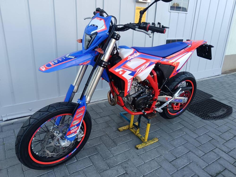 Betamotor RR 125 4T Motard R (2025) (4)