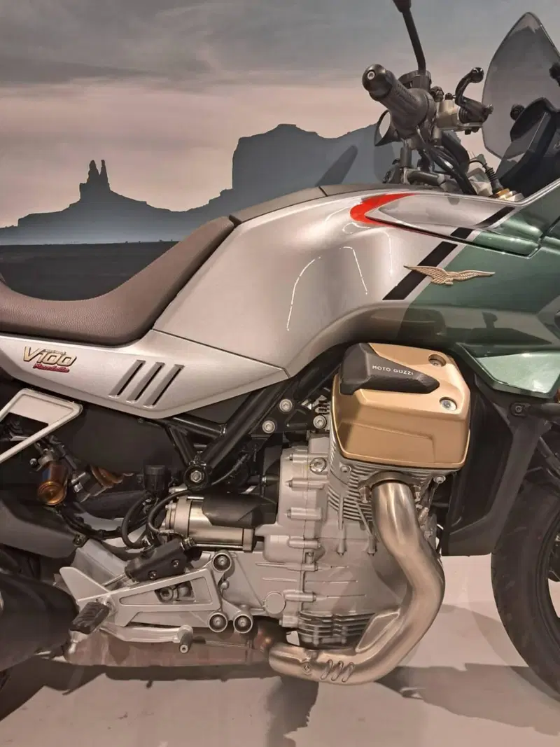 Moto Guzzi V100 Mandello S (2025 - 26) (5)