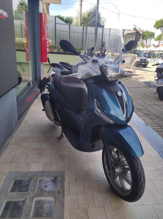 Piaggio Beverly 300 ABS-ASR (2021 - 25) (4)