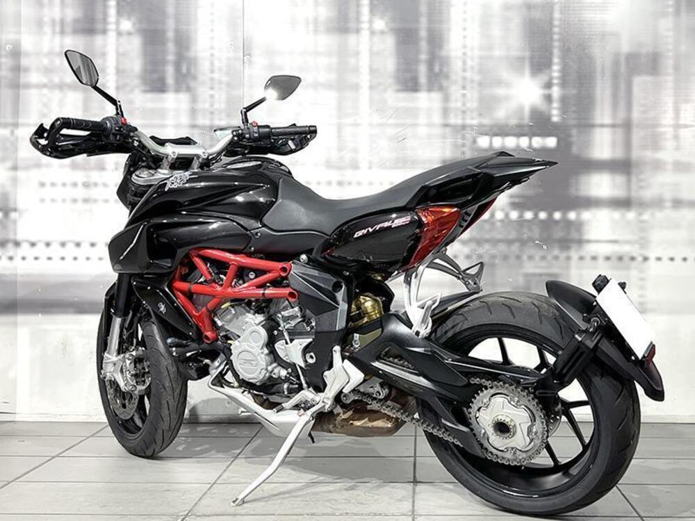 MV Agusta Rivale 800 EAS ABS (2013 -17) (2)