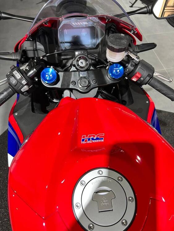 Honda CBR 600 RR (2024 - 25) (3)