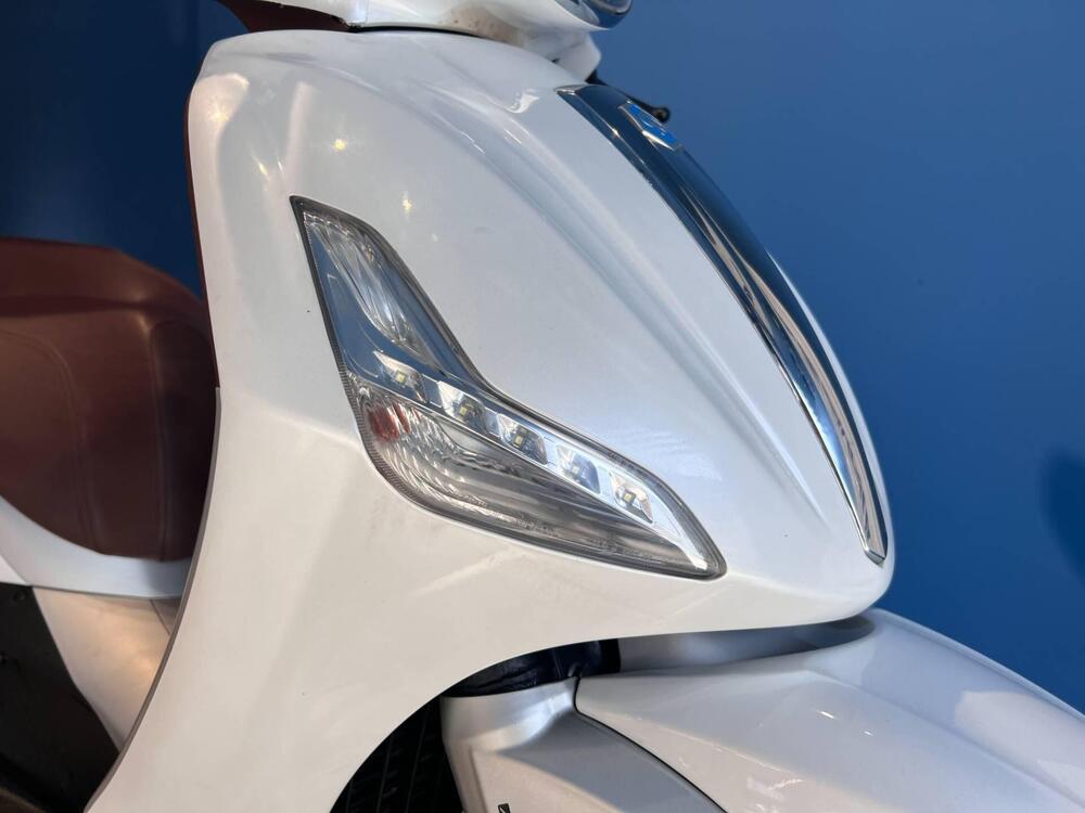 Piaggio Beverly 350 ABS (2016 - 20) (5)