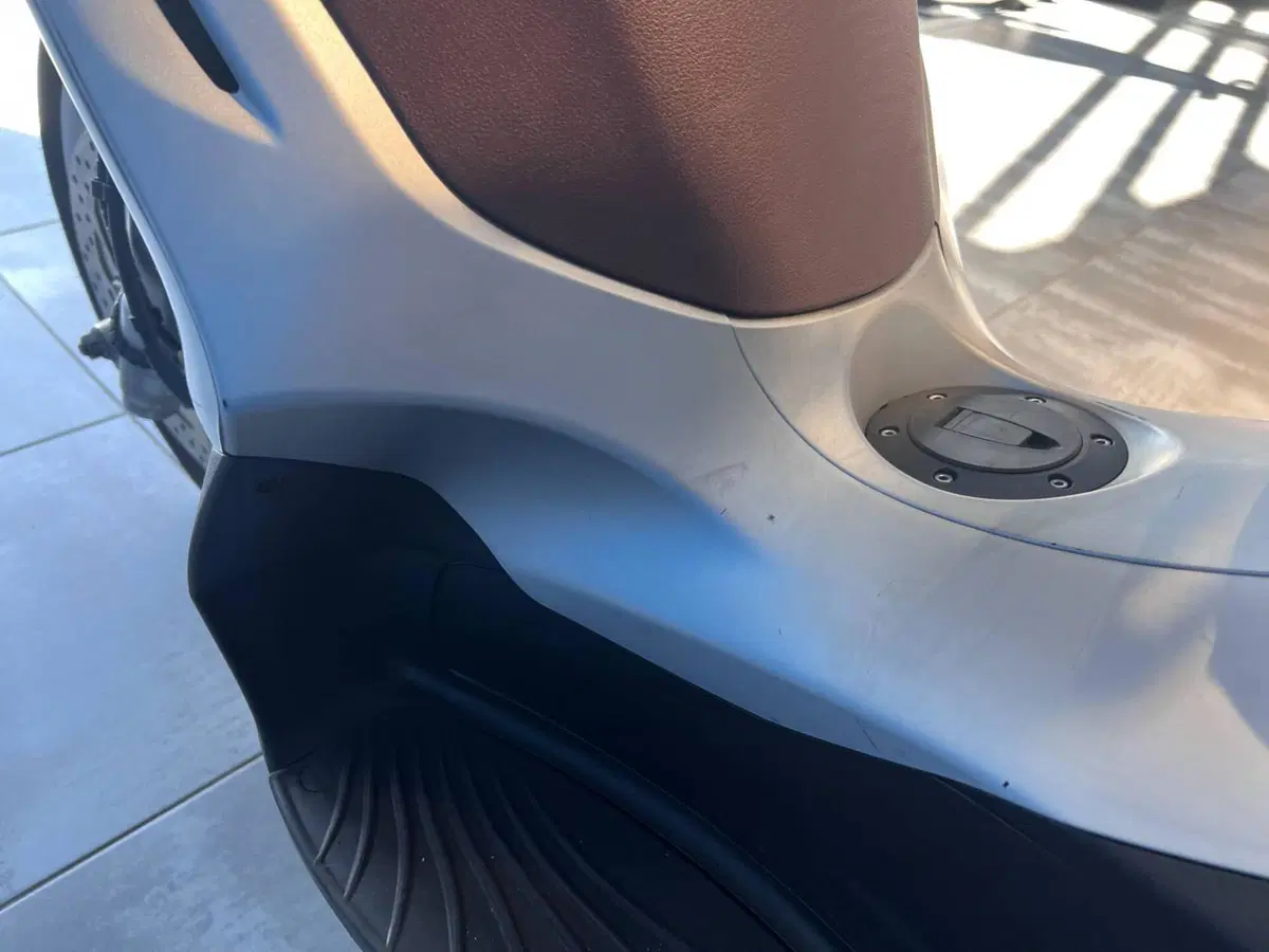 Piaggio Beverly 350 ABS (2016 - 20) (14)