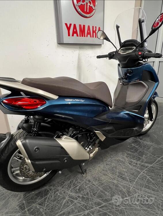Piaggio Beverly 400 ABS-ASR (2021 - 24) (4)