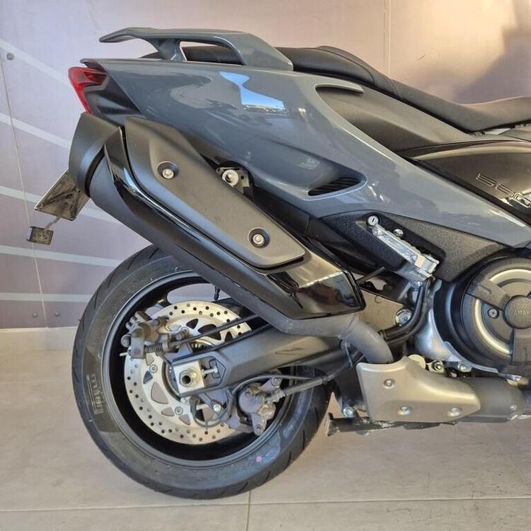 Yamaha T-Max 560 Tech Max (2020) (2)
