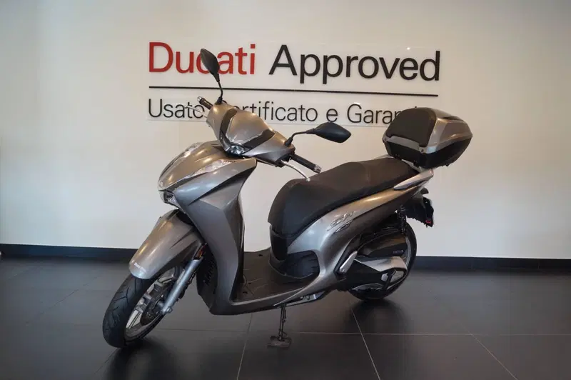 Honda SH 350 (2021 - 24) (2)