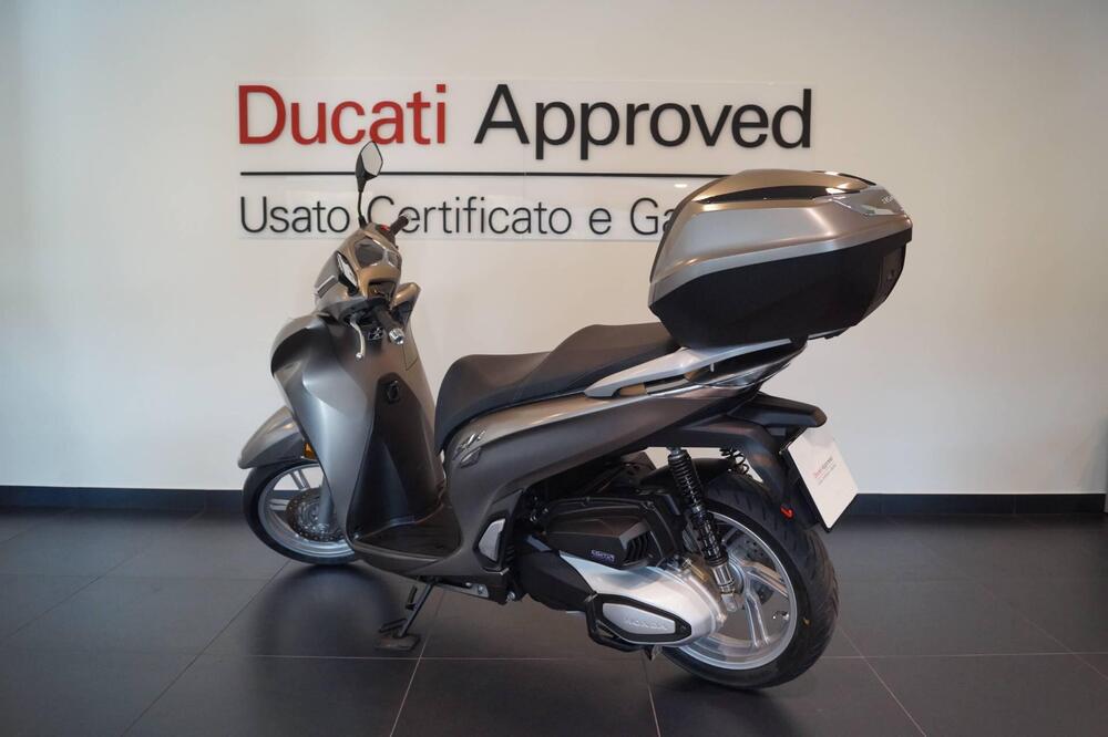 Honda SH 350 (2021 - 24) (3)