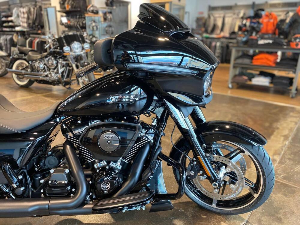 Harley-Davidson Street Glide (2024 - 25) (2)