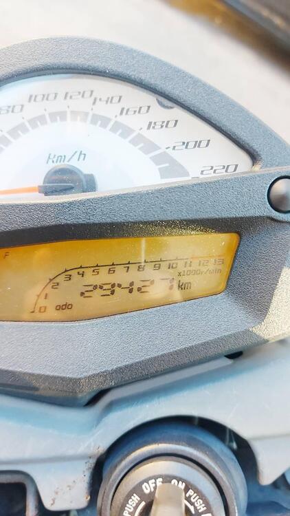 Kawasaki ER-6N (2009 - 11) (5)