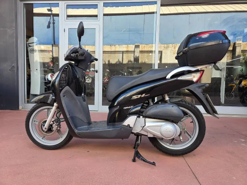 Honda SH 150i (2005 - 08) (4)