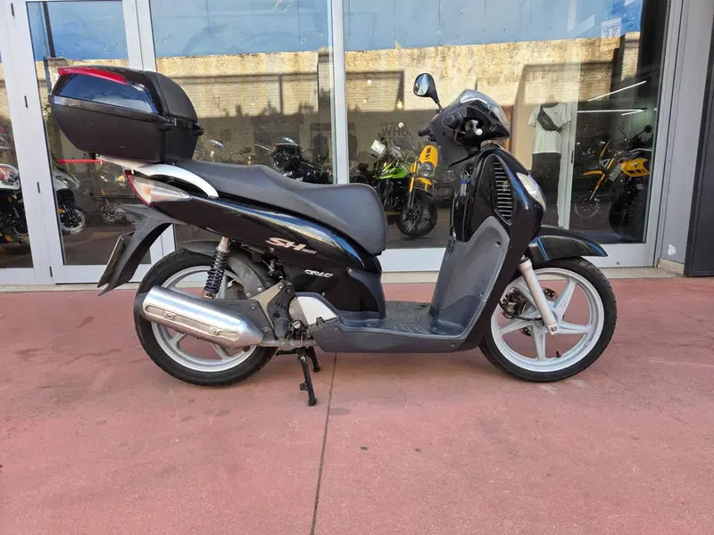 Honda SH 150i (2005 - 08) (2)