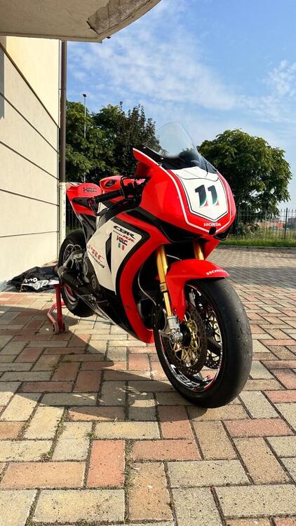 Honda CBR 1000 RR Fireblade (2008 - 11) (2)