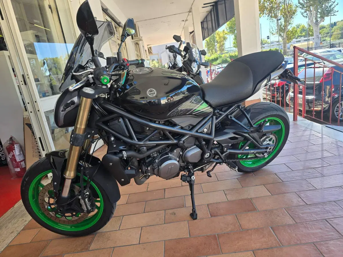 Benelli 752 S (2019 - 20) (2)