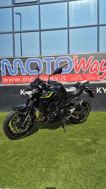 Kawasaki Z 900 (2021 - 24) (3)