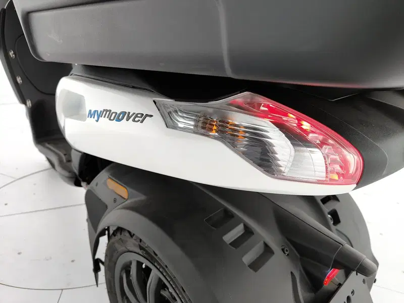 Piaggio 1 Active (2022 - 26) (22)