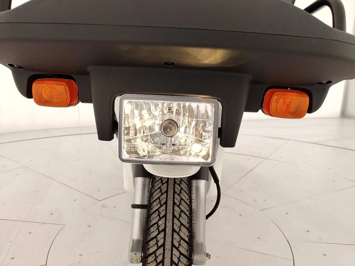 Piaggio 1 Active (2022 - 26) (18)