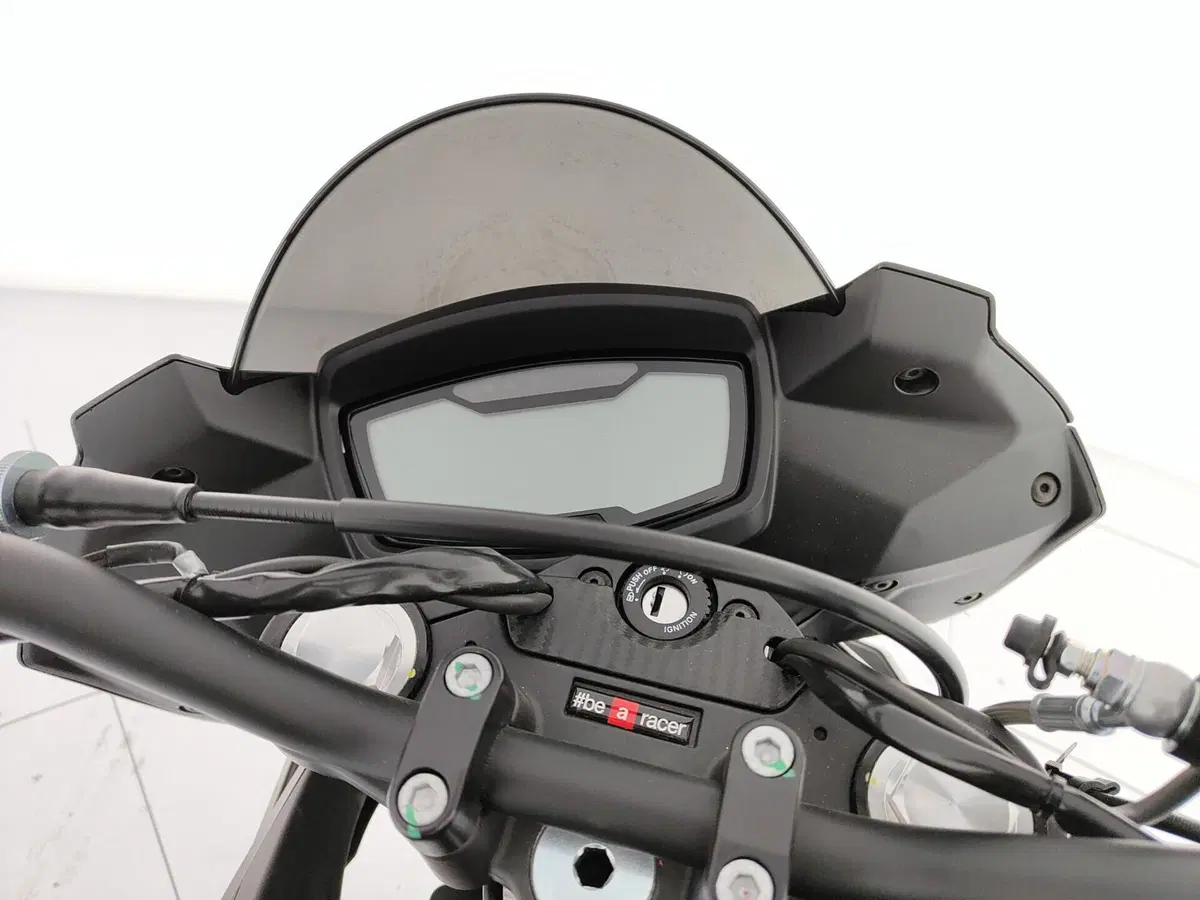 Aprilia Tuono 125 (2025 - 26) (9)