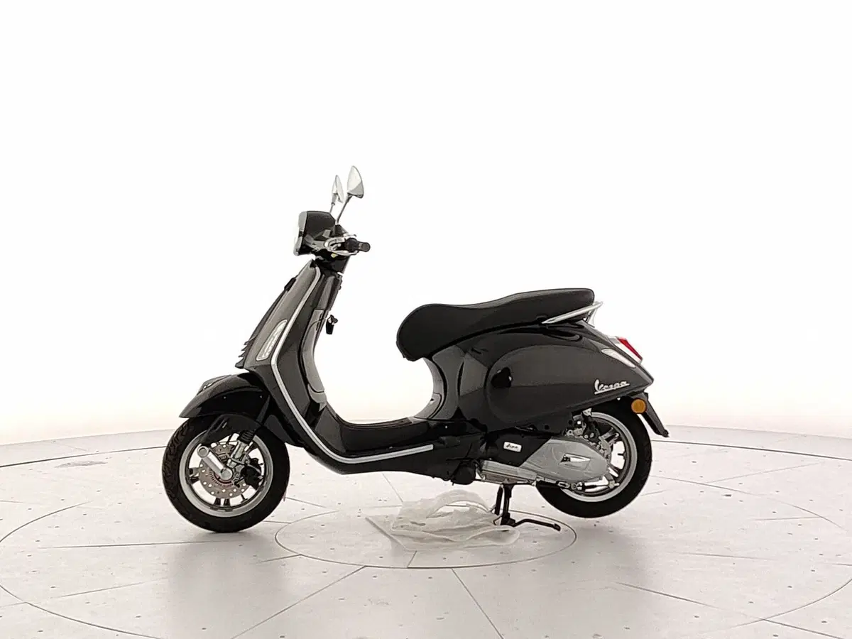 Vespa Primavera 125 Tech (2024 - 25) (2)