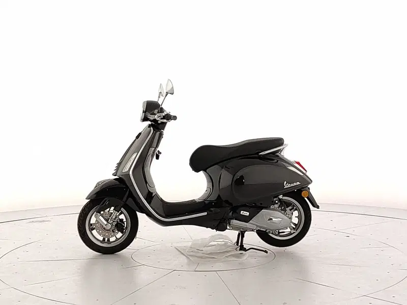 Vespa Primavera 125 Tech (2024 - 25) (2)