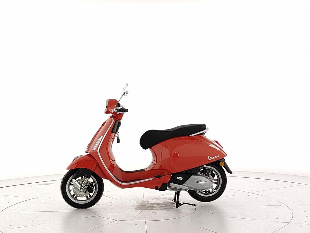 Piaggio Vespa 125 Primavera (2)