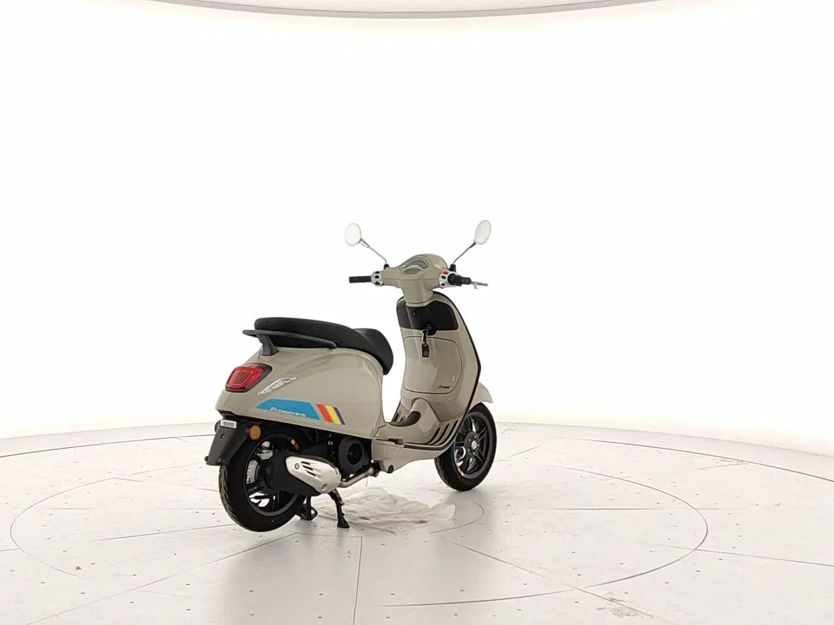 Vespa Primavera 125 Tech (2024 - 25) (3)