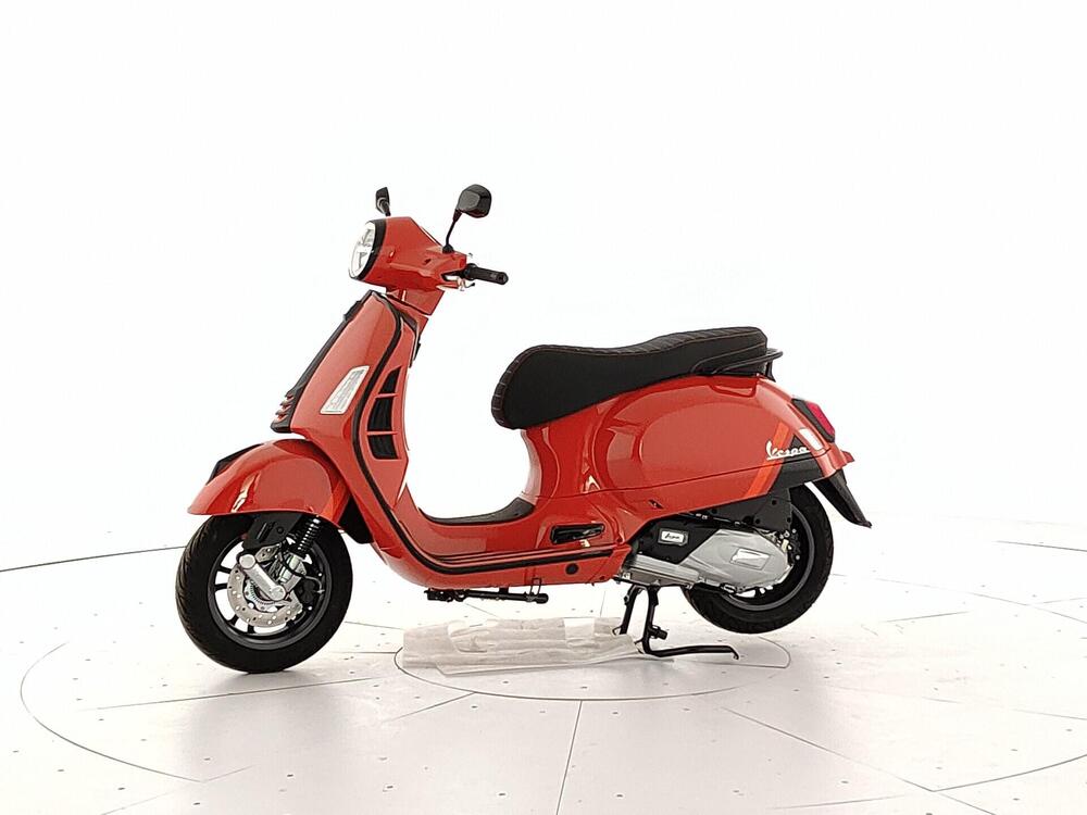 Vespa GTS 125 (2025) (2)