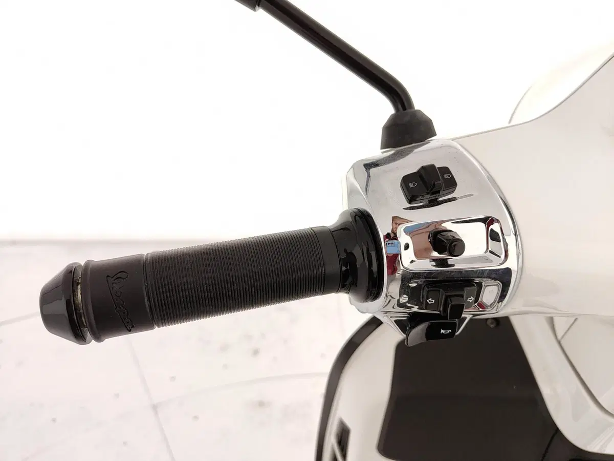 Vespa GTS 125 Supersport (2025 - 26) (13)