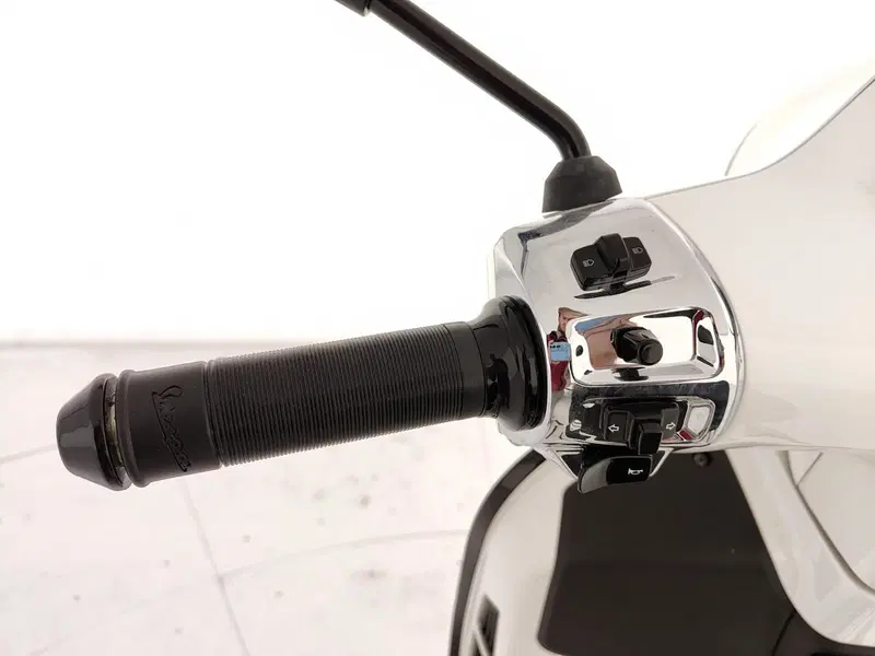 Vespa GTS 125 Supersport (2025 - 26) (13)
