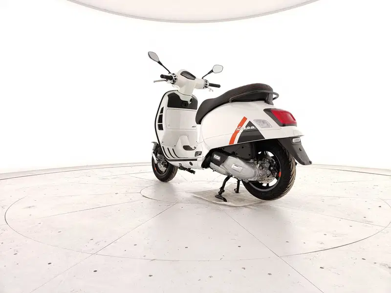 Vespa GTS 125 Supersport (2025 - 26) (3)
