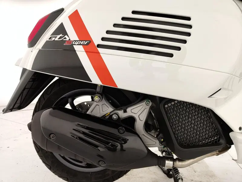 Vespa GTS 125 Supersport (2025 - 26) (19)