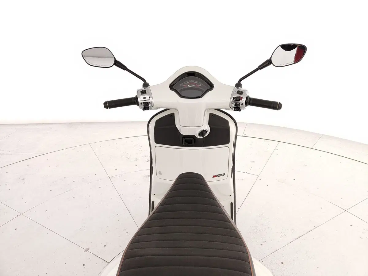 Vespa GTS 125 Supersport (2025 - 26) (11)