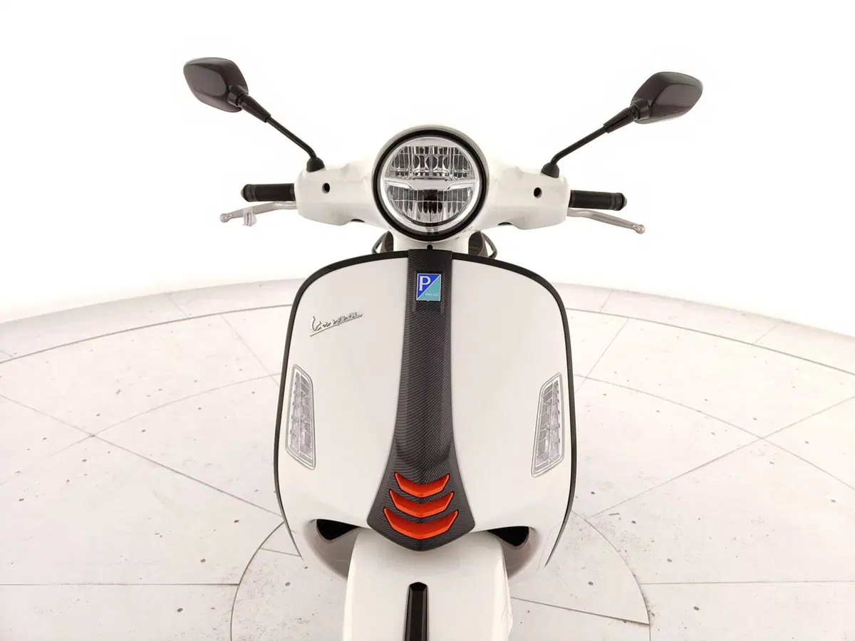 Vespa GTS 125 Supersport (2025 - 26) (8)
